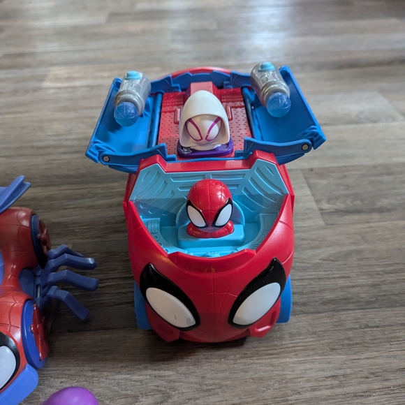 Spider-Man Action Figure Set with Vehicles Spidey and Friends Figurines - Picture 4 of 8